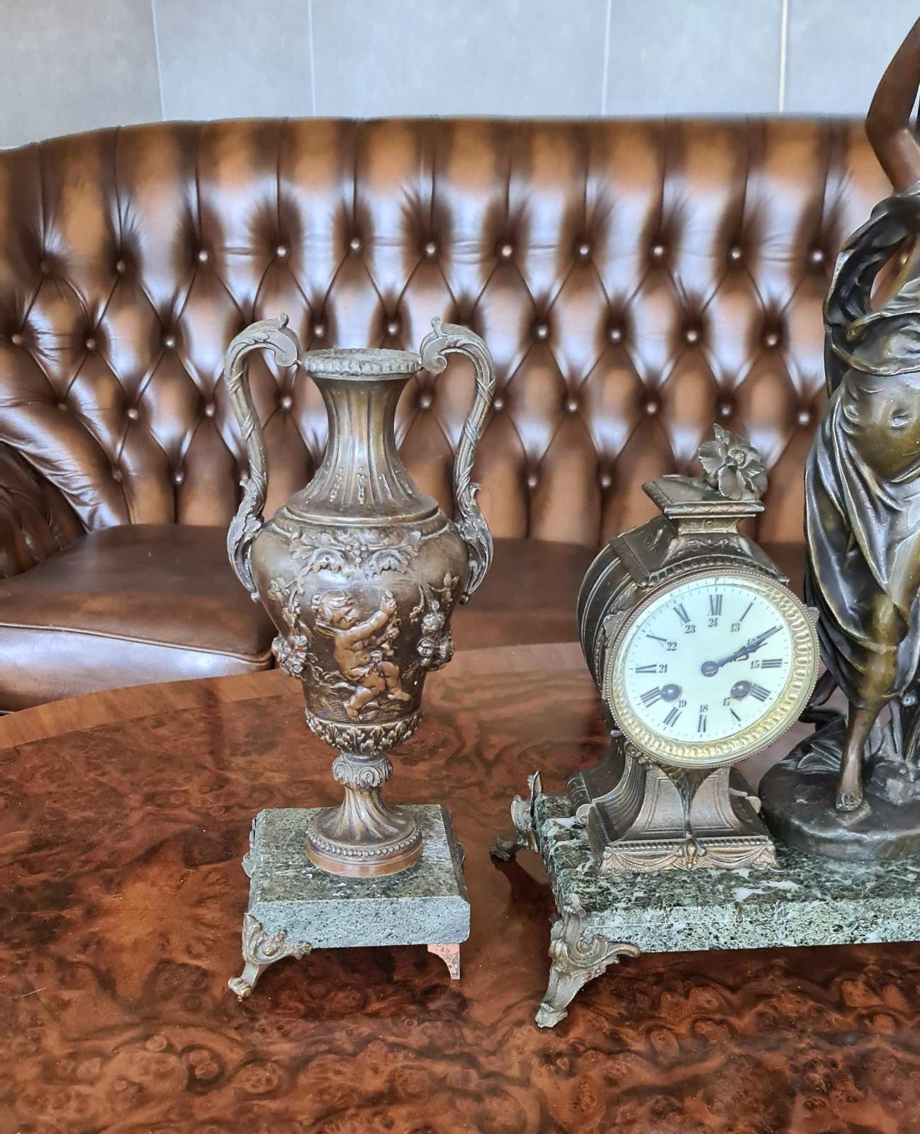 Френски каминен часовник