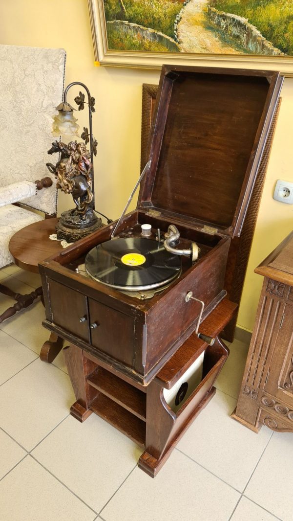 Античен грамофон от 1910г.