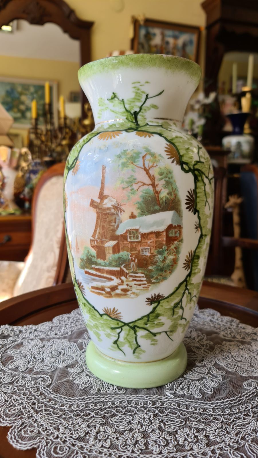 Голяма ръчно рисувана ваза