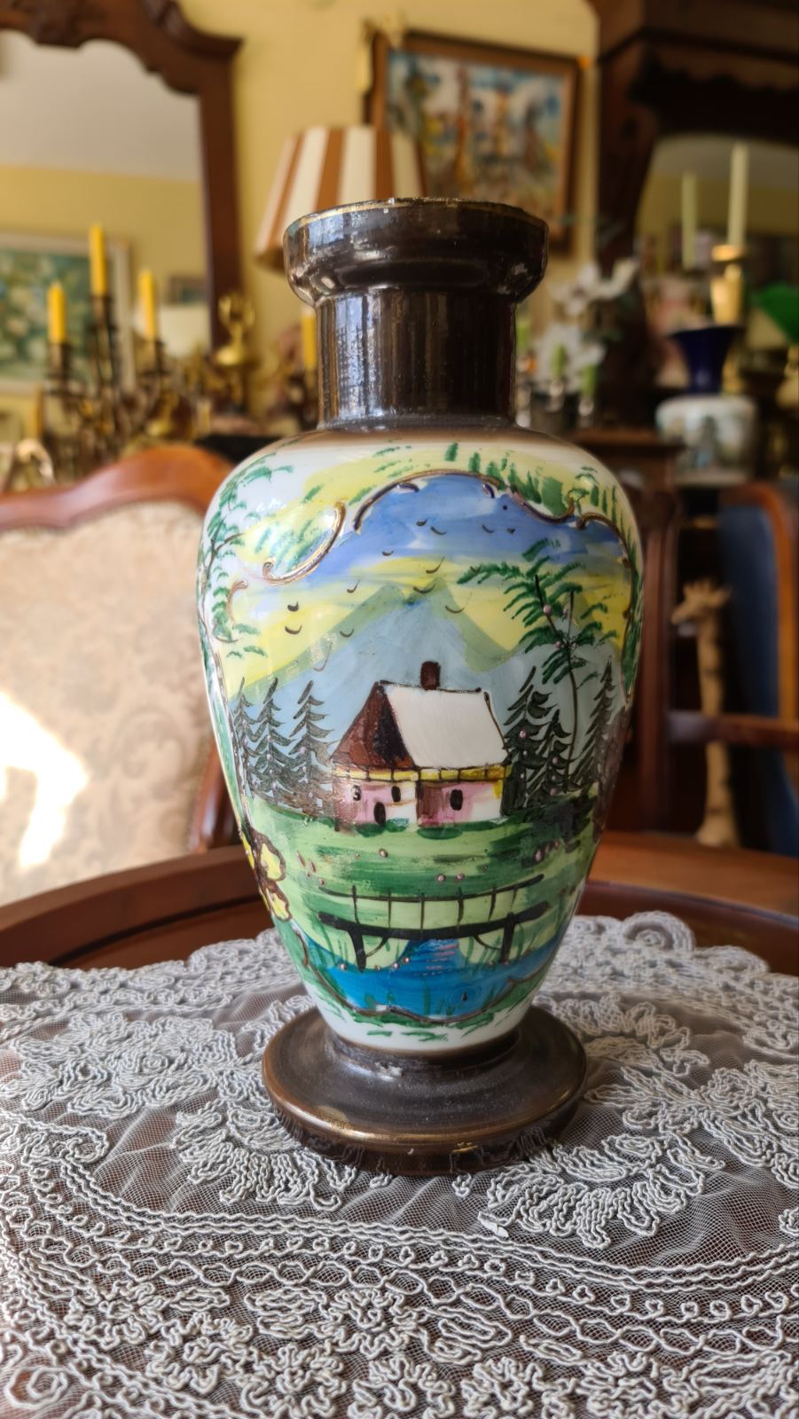 Ръчно рисувана стъклена ваза