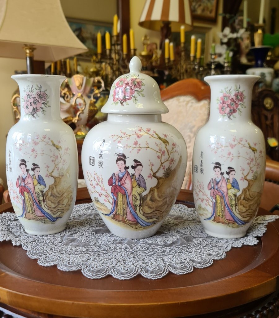Японски порцелан - Двулицеви вази