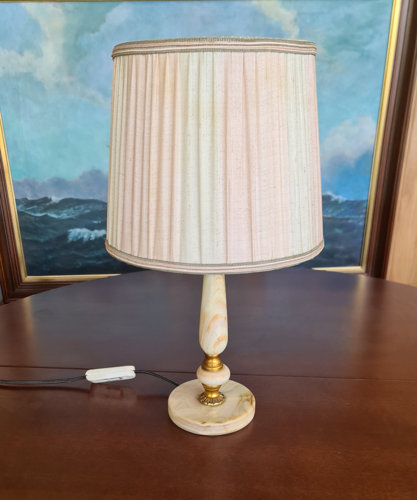 Френска мароморна настолна лампа