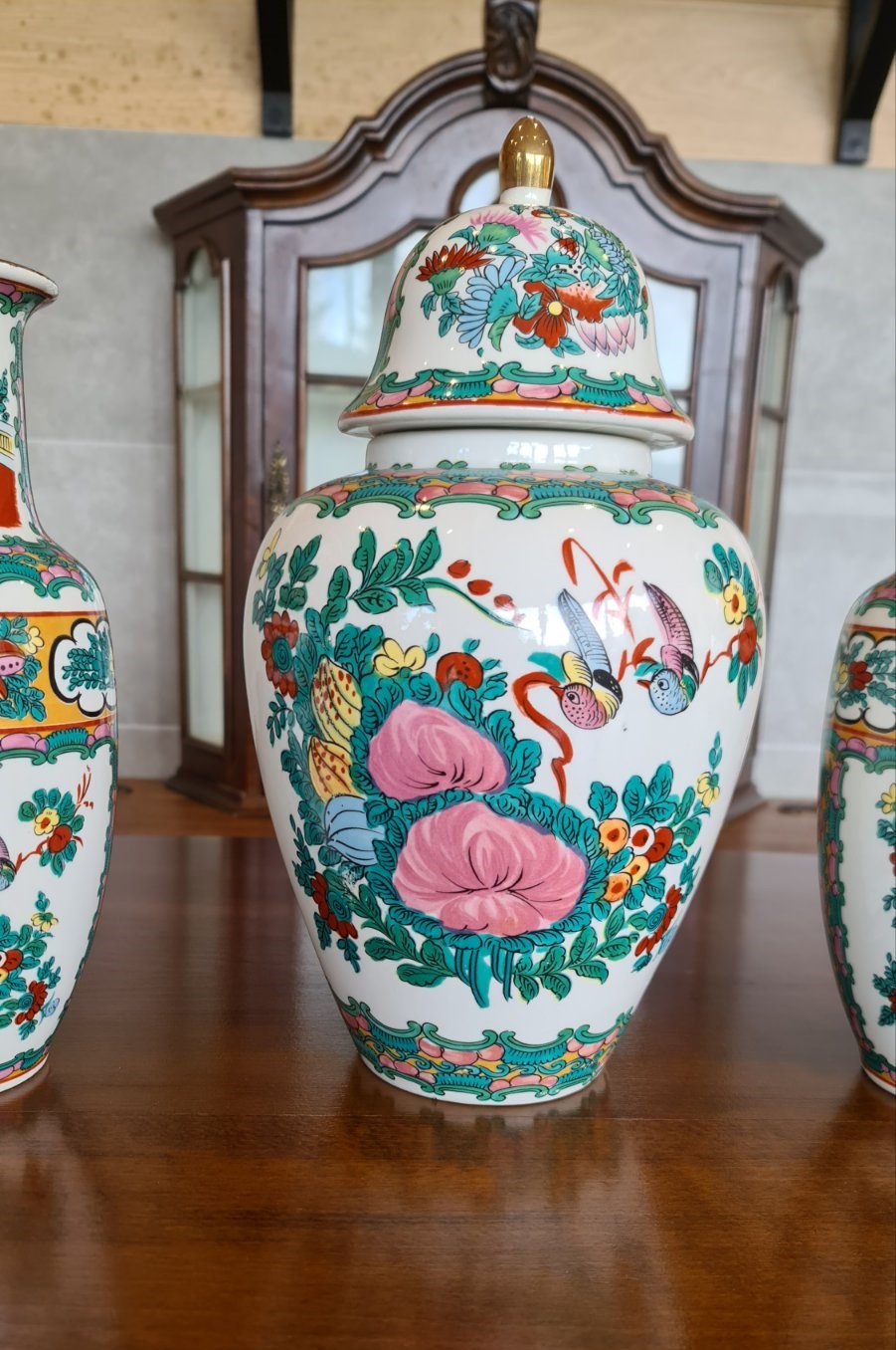 3 броя рисувани Япински порцеланови вази
