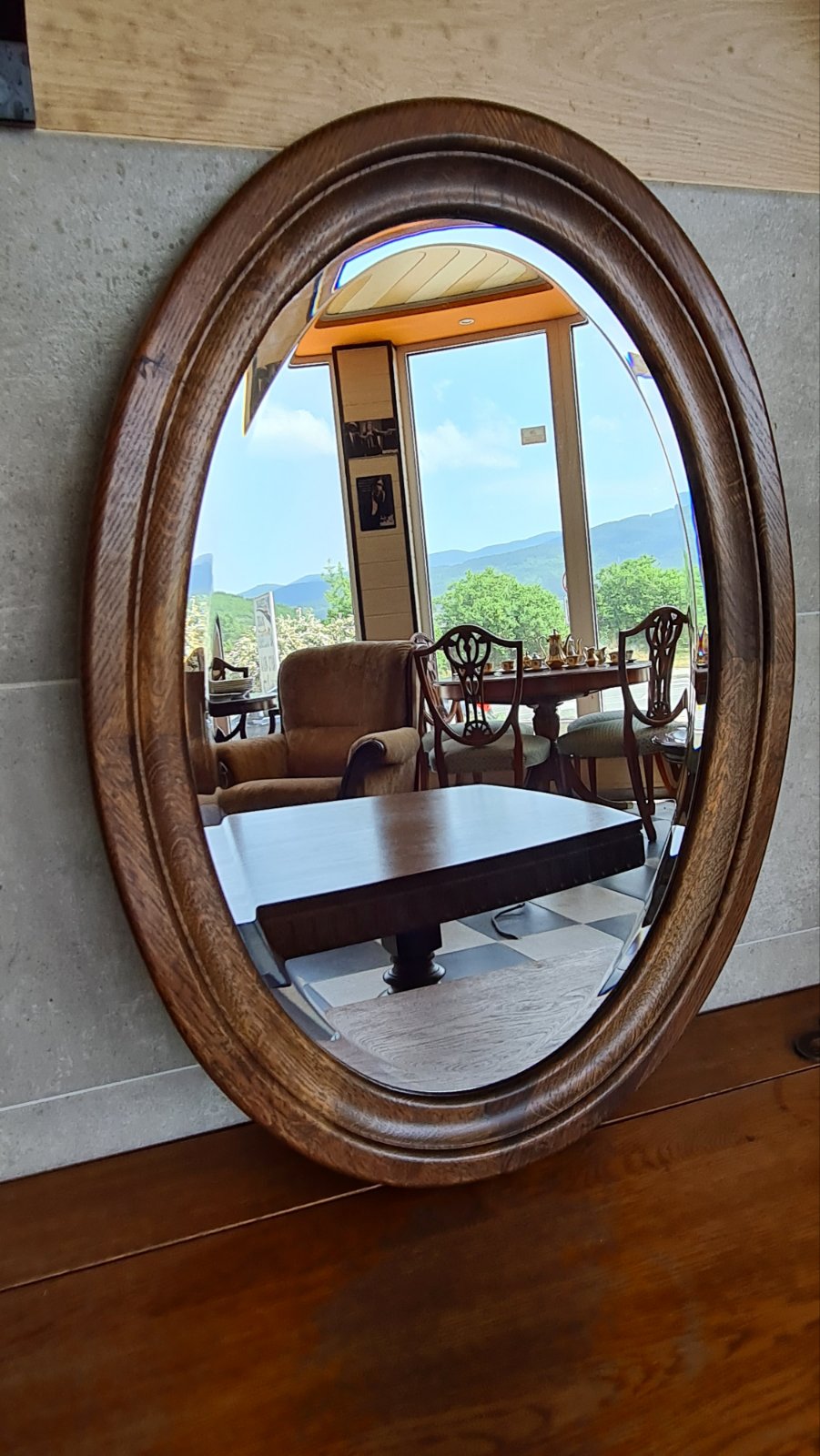 Кристално огледало с дървена рамка