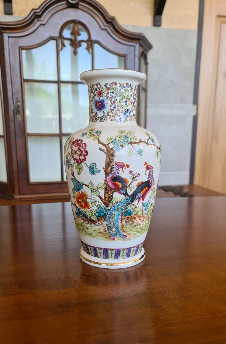 Японска рисувана порцеланова ваза