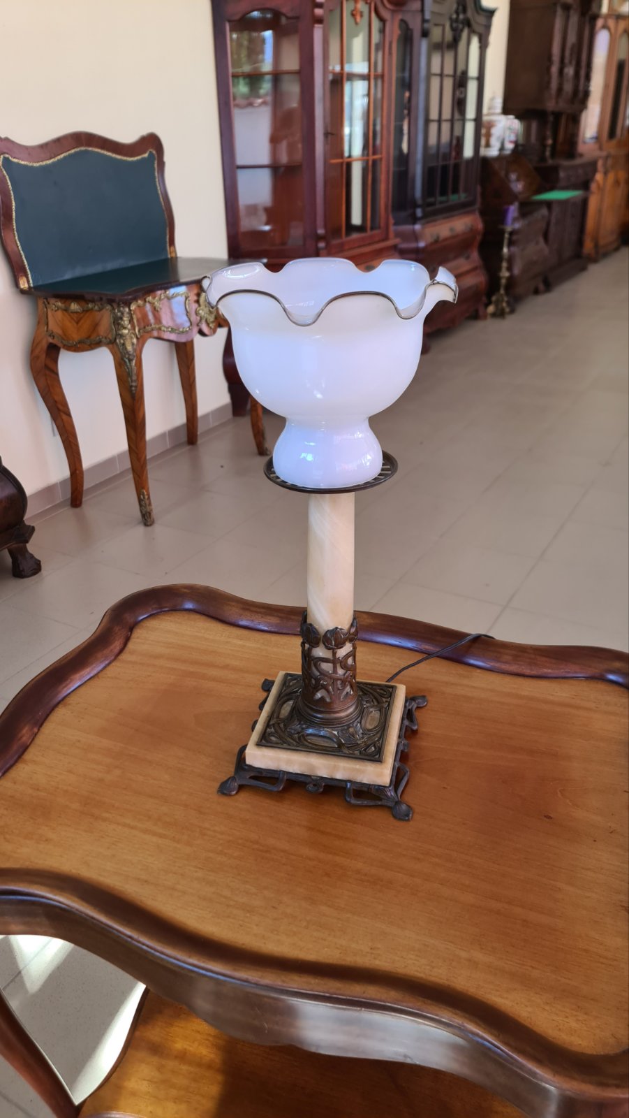 Френска настолна лампа от мрамор и месинг
