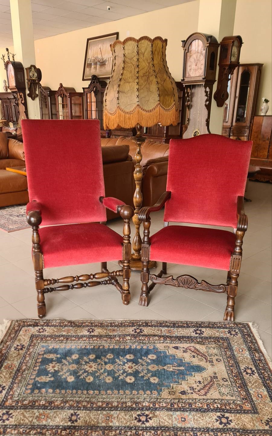 Френска кресла в червен плюш стил Наполеон