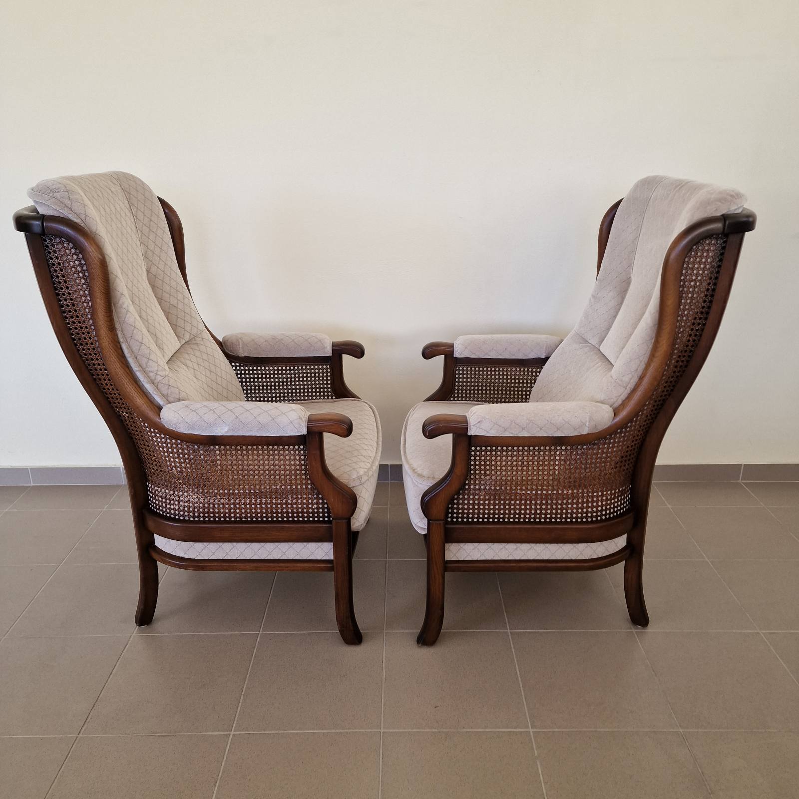 Две Френски кресла с ратан
