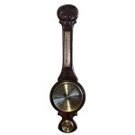 Стенен барометър с изящна дърворезба