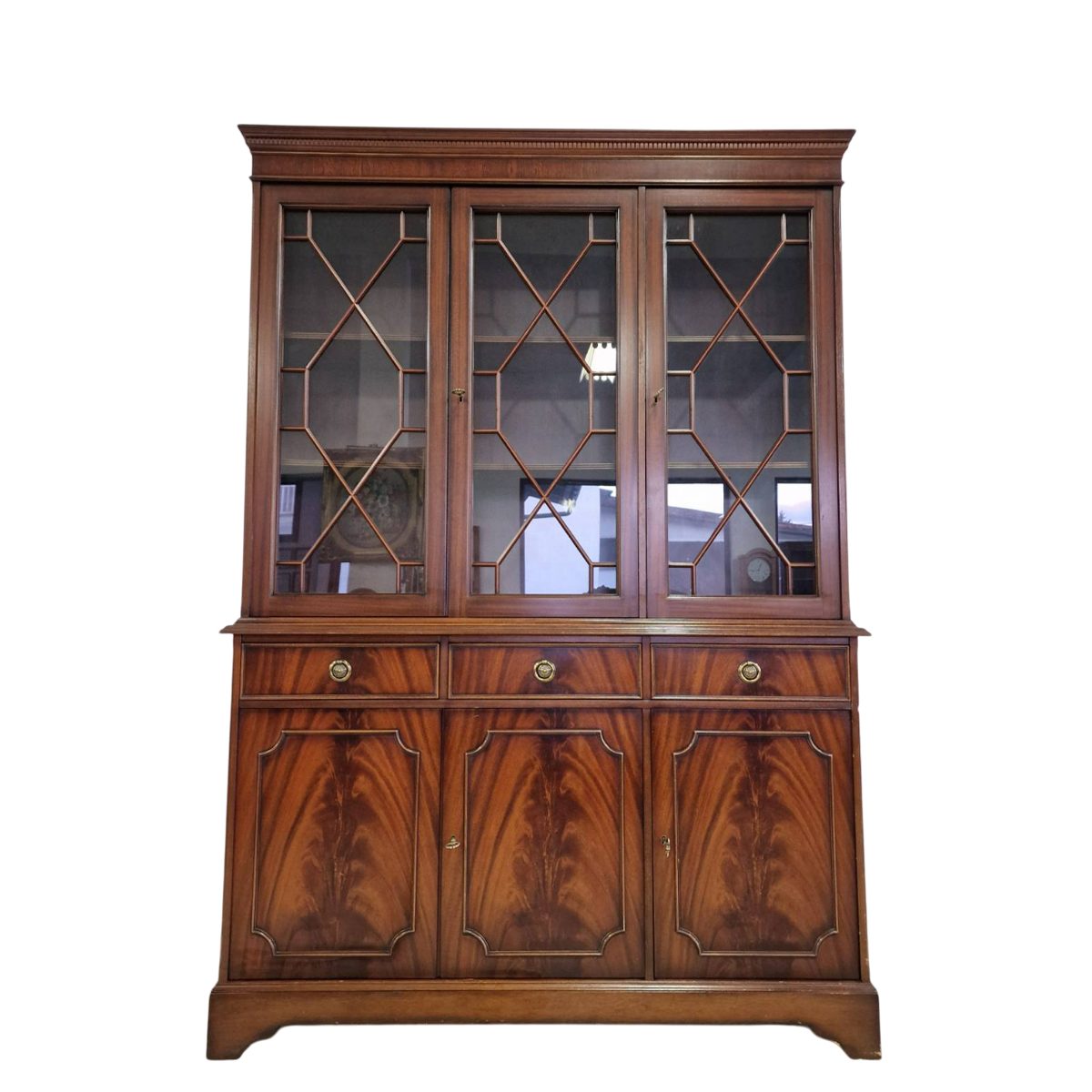 Витрина-Шкаф Chesterfield