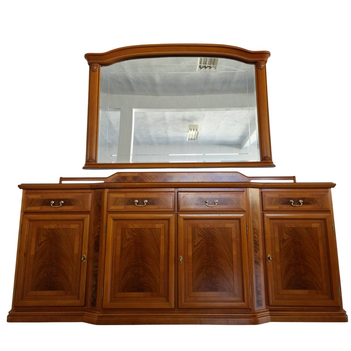 Елегантен масивен шкаф-комод с кристално фасетирано огледало – класически стил