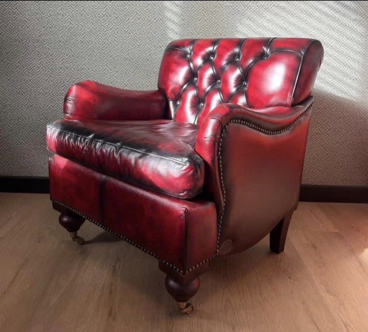 Кожен фотьойл Chesterfield