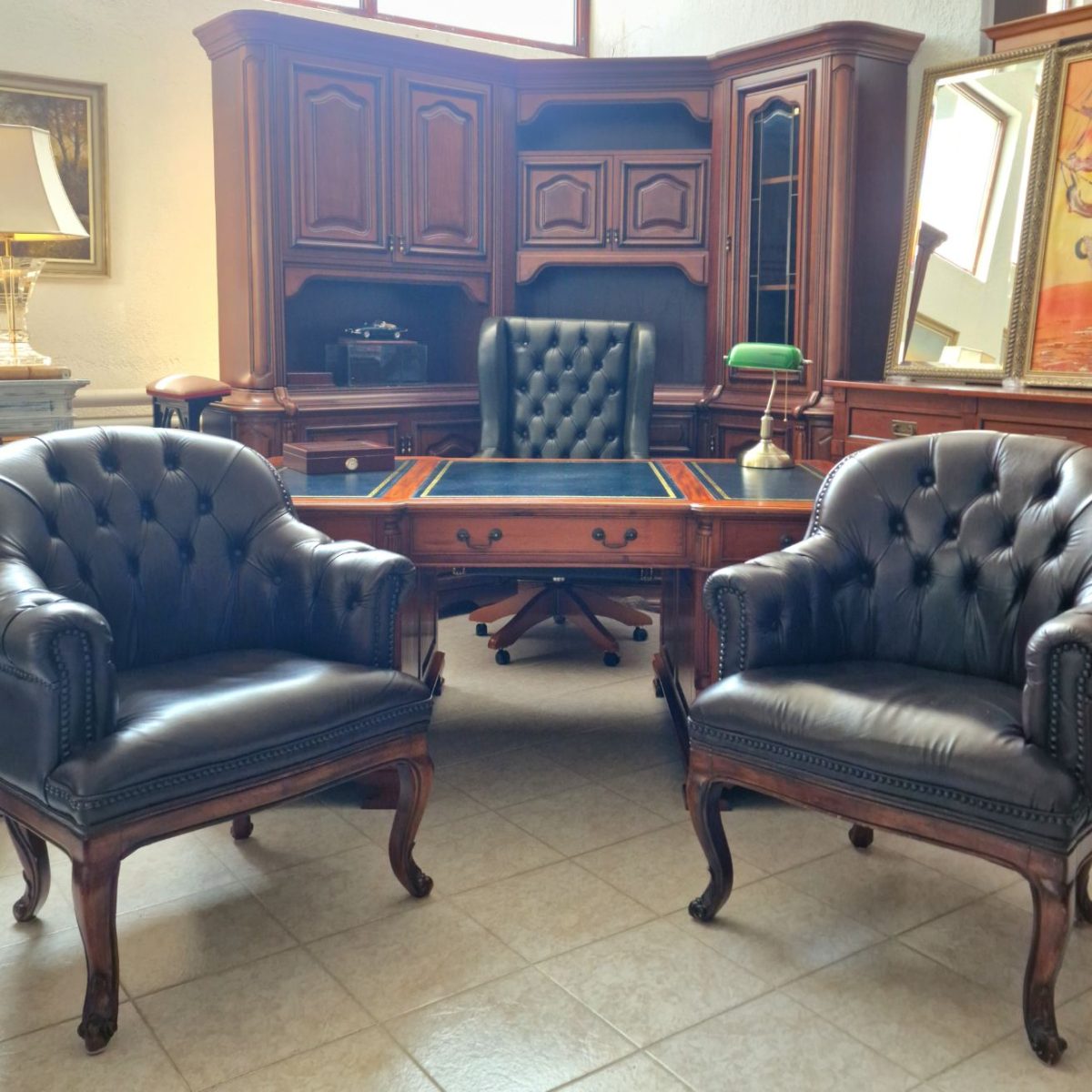 Луксозно офис обзавеждане Chesterfield